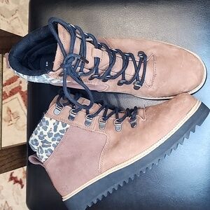 Brown Toms Booties